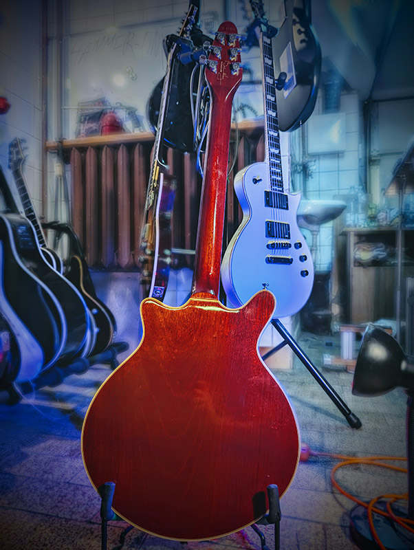 Guild Red Special Bryana Maya