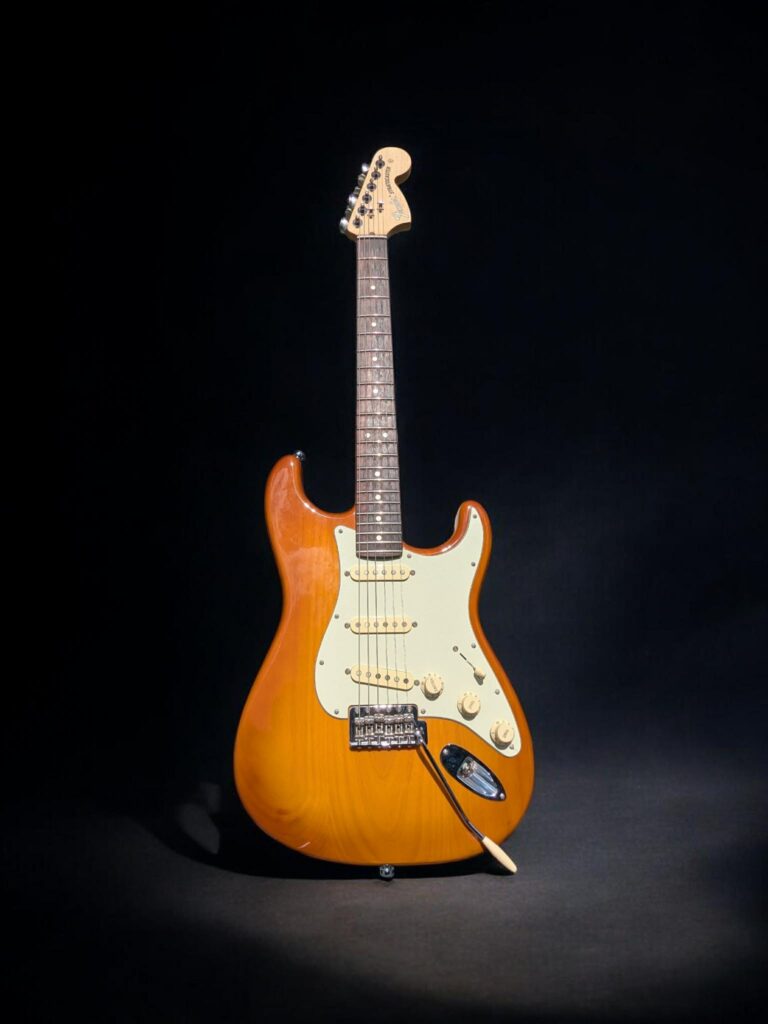 Fender American Performer Stratocaster Honey Burst z palisandrem